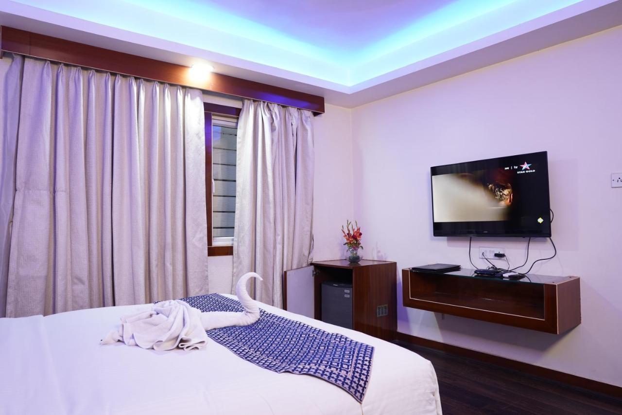 Hotel Emirates Kalkuta Zewnętrze zdjęcie