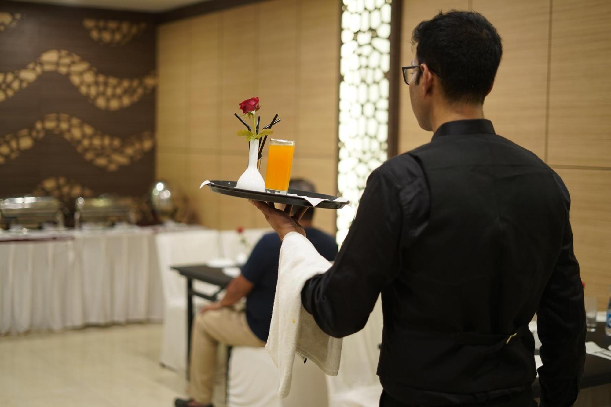 Hotel Emirates Kalkuta Zewnętrze zdjęcie