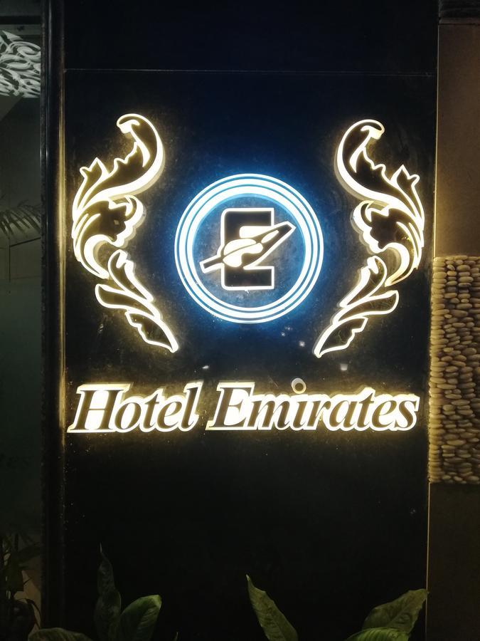 Hotel Emirates Kalkuta Zewnętrze zdjęcie